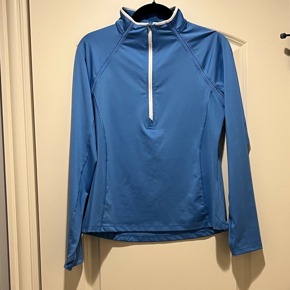 VINEYARD VINES sky blue 1/4 zip with thumb holes on sleeve cuff.